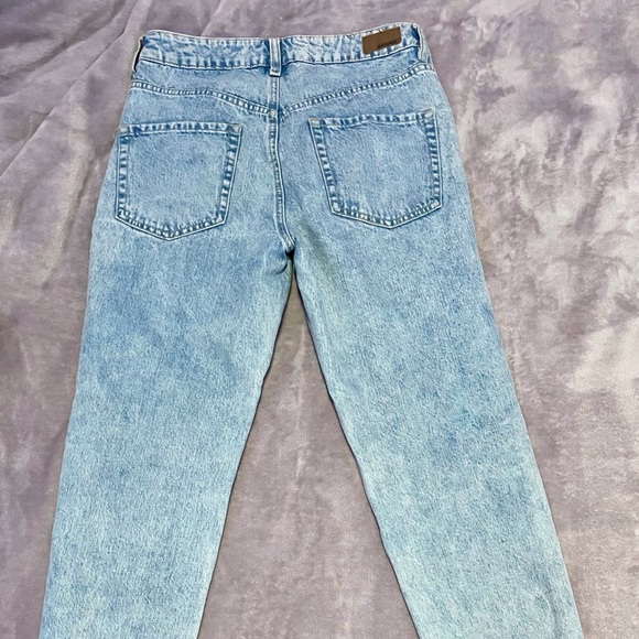 Two-toned Mom Jeans - Picture 2 of 3